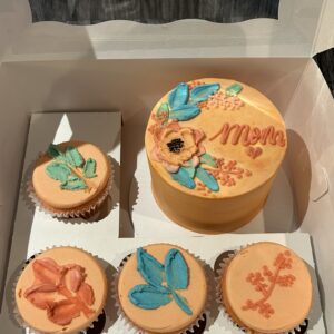 Mini Cake & Cupcakes Gift Box